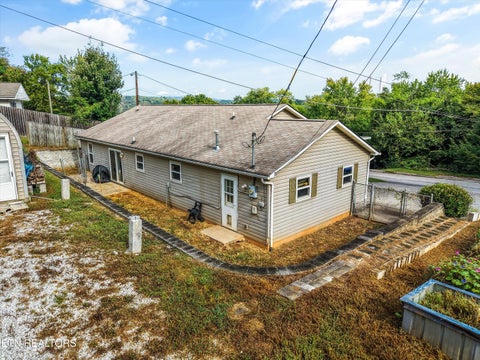 Tiny photo for 425 E Church St, Kingston, TN 37763 (MLS # 1355838)