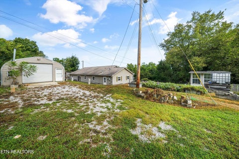 Tiny photo for 425 E Church St, Kingston, TN 37763 (MLS # 1355838)