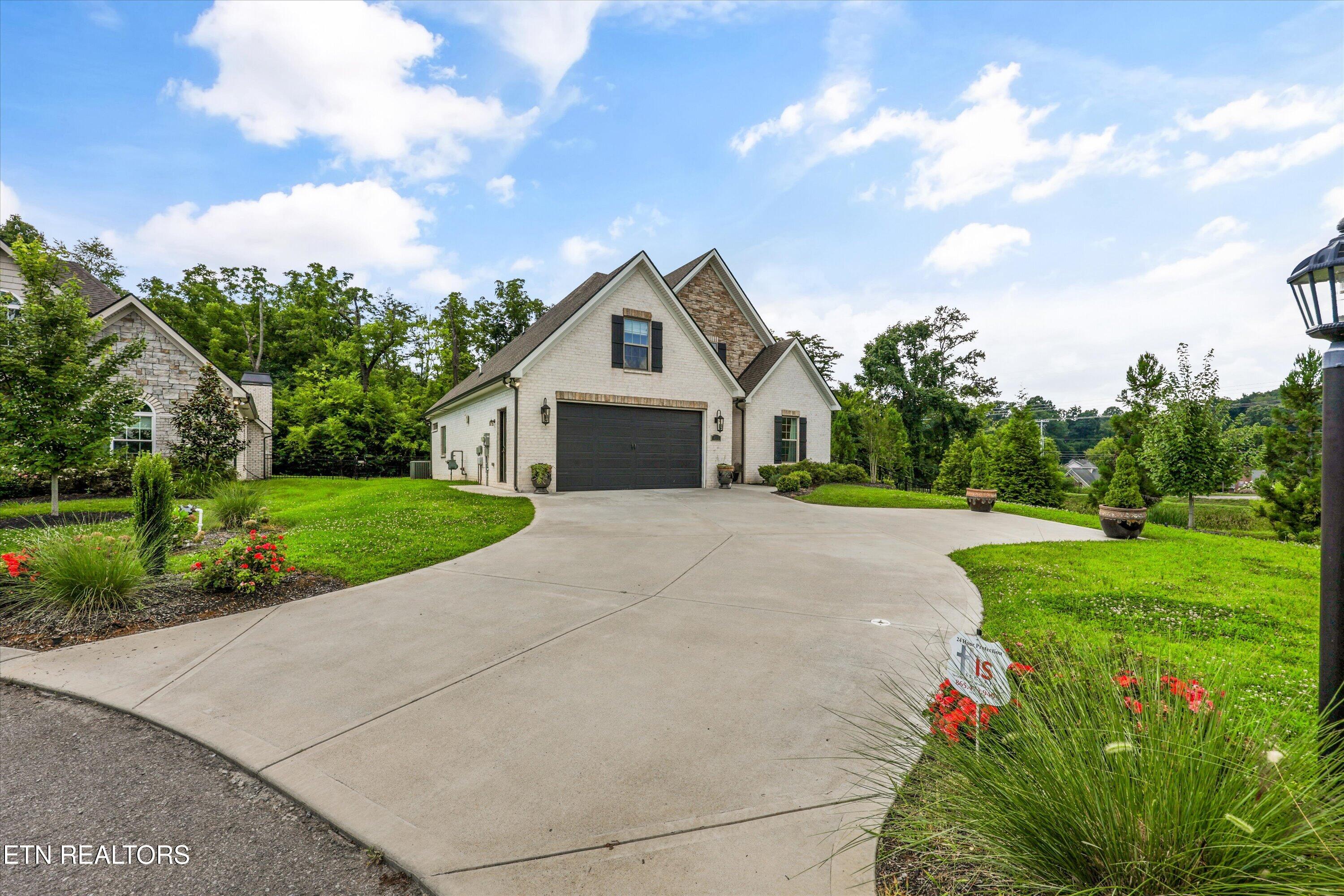 8513 Sunscape Lane