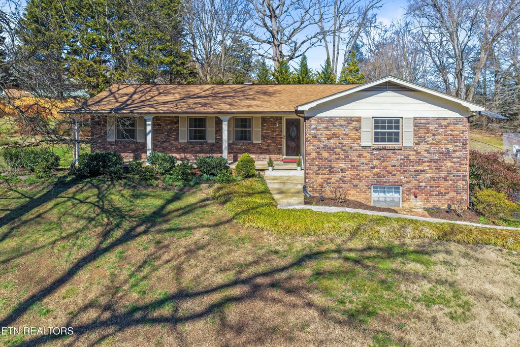 Photo of 1729 Lavendale Circle, Knoxville, TN 37920 (MLS # 1329880)