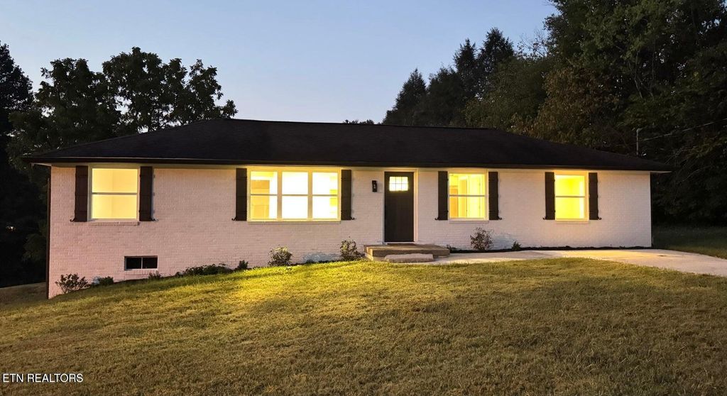 Photo of 505 Foust Carney Rd, Powell, TN 37849 (MLS # 1326854)