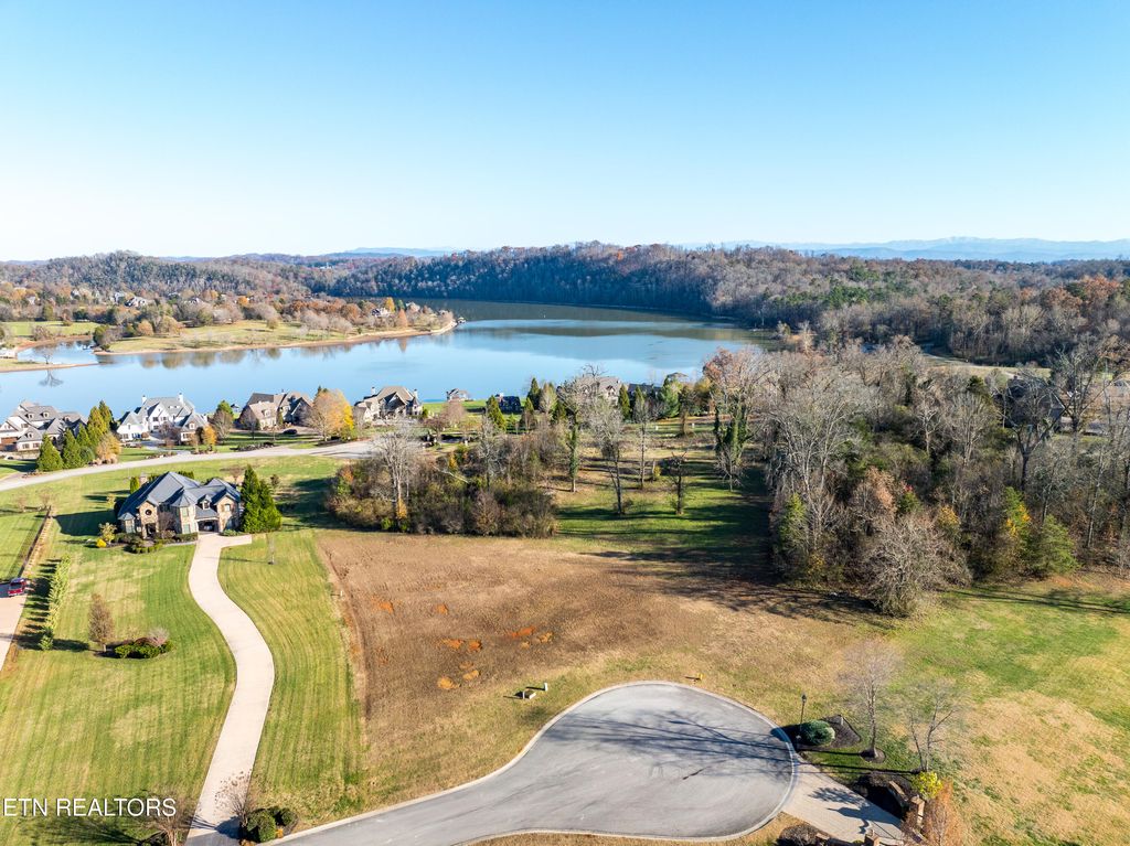 Photo of 3637 Lashbrooke Way, Louisville, TN 37777 (MLS # 1285411)