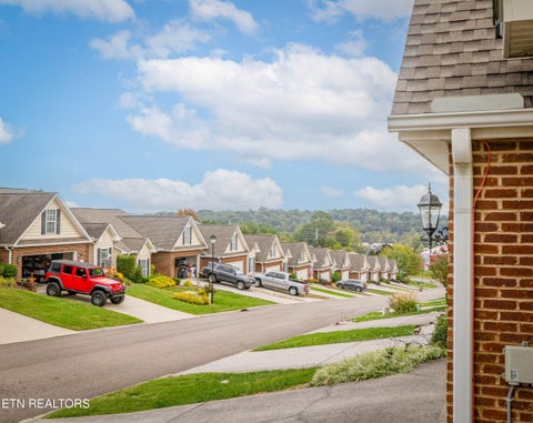 Tiny photo for 7032 Pemmbrooke Shire Lane, Knoxville, TN 37909 (MLS # 1359375)
