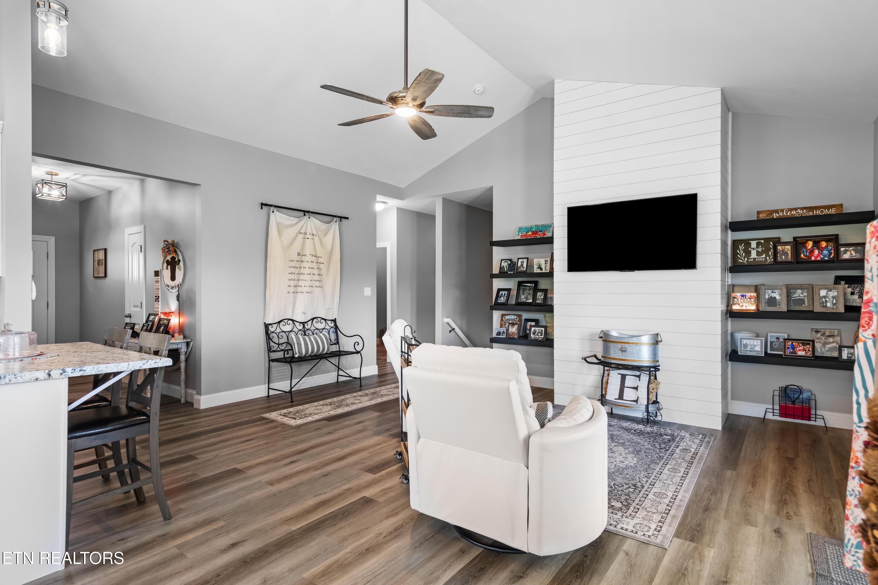 102 Morning Glory Drive