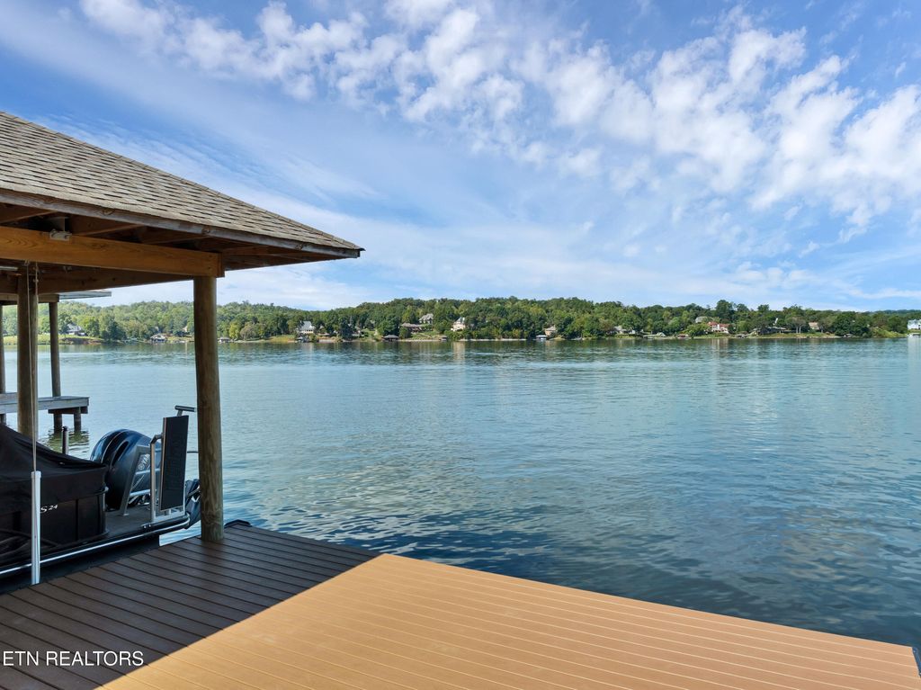 Photo of 721 Lake Vista Drive, Friendsville, TN 37737 (MLS # 1290793)