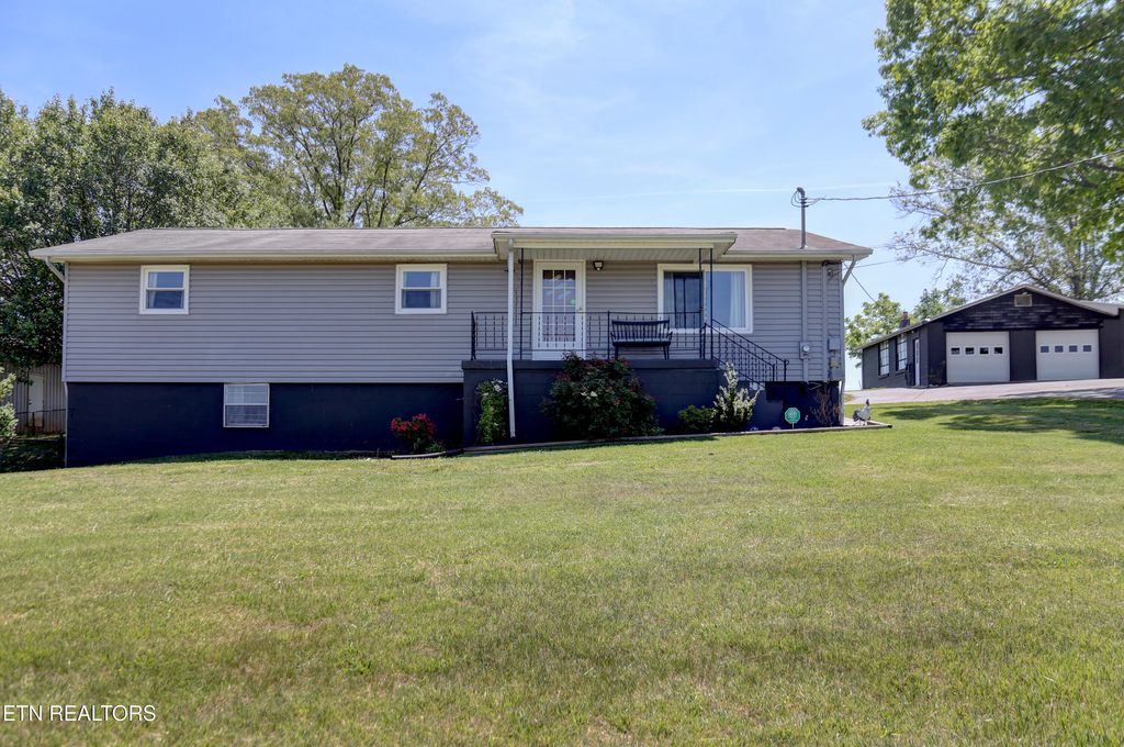 Photo of 1339 Ridgecrest Drive, Seymour, TN 37865 (MLS # 1337971)