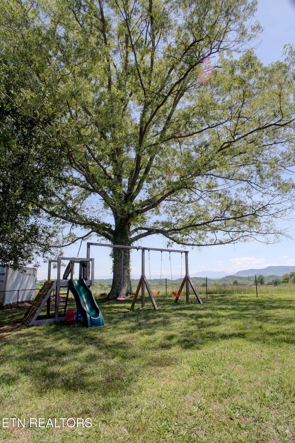 Photo of 1339 Ridgecrest Drive, Seymour, TN 37865 (MLS # 1337971)