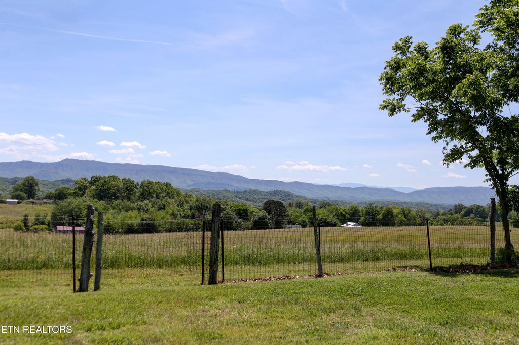 Photo of 1339 Ridgecrest Drive, Seymour, TN 37865 (MLS # 1337971)