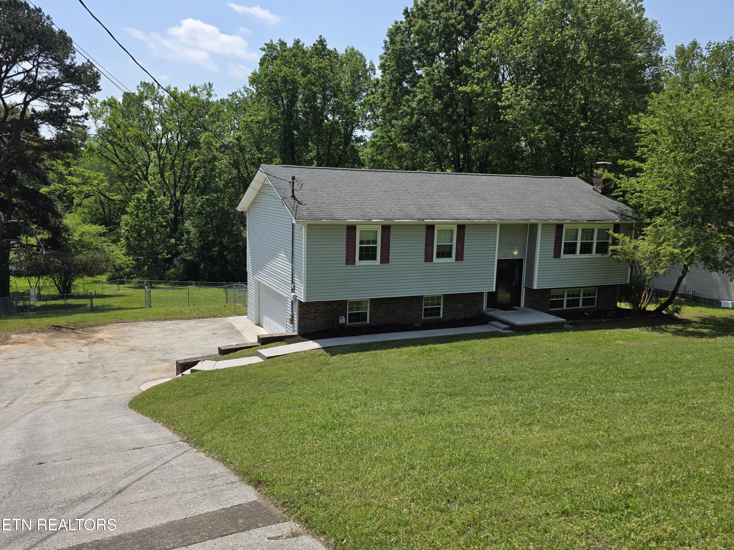 125 Hillside Court
