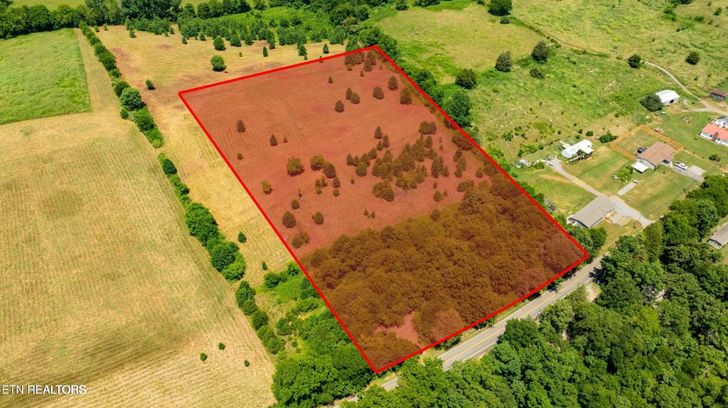 Photo of 7 Thorngrove Pike, Kodak, TN 37764 (MLS # 1325712)