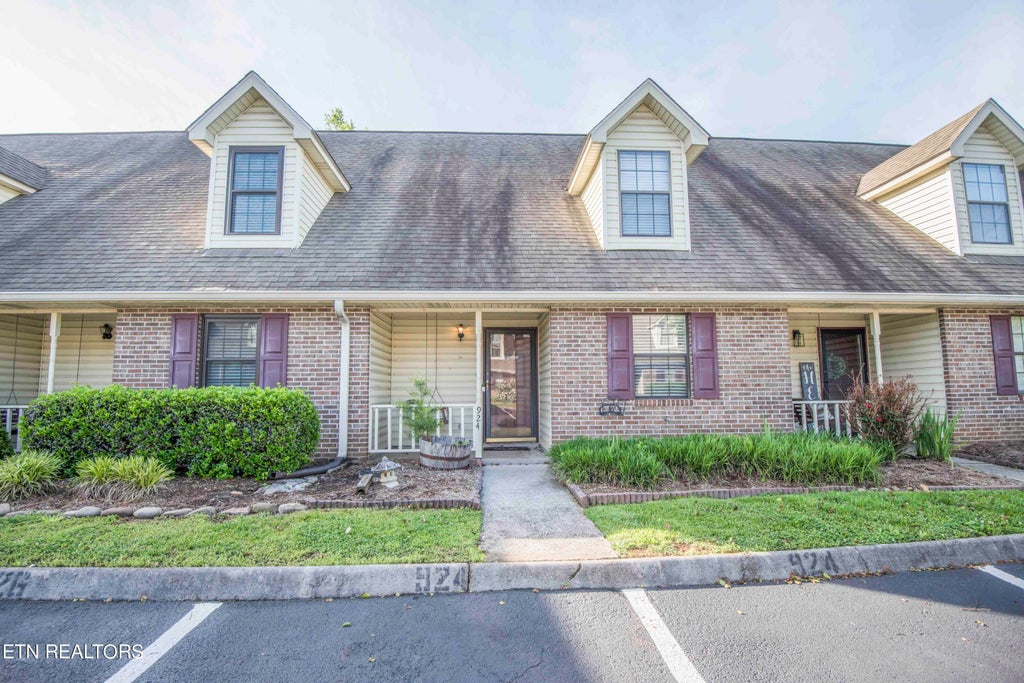 Photo of 924 Bradley Bell Drive, Knoxville, TN 37938 (MLS # 1262944)