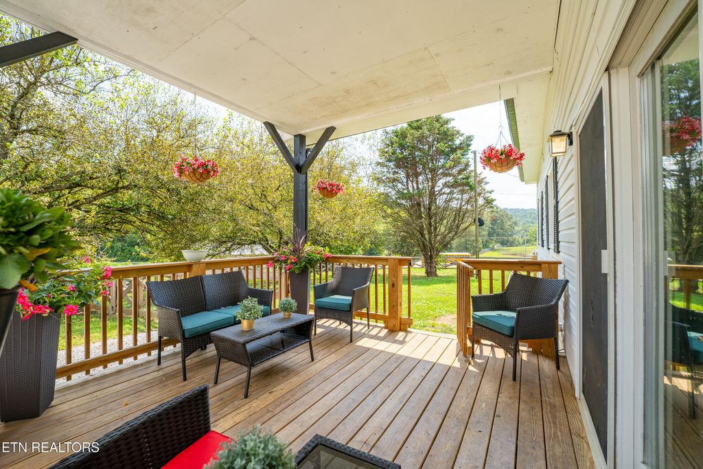 Photo of 109 Rostron Lane, Clinton, TN 37716 (MLS # 1312950)