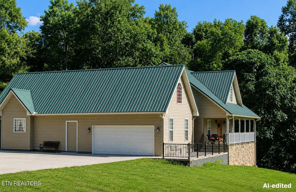 Photo of 3527 Fox Creek Rd, Louisville, TN 37777 (MLS # 1347858)