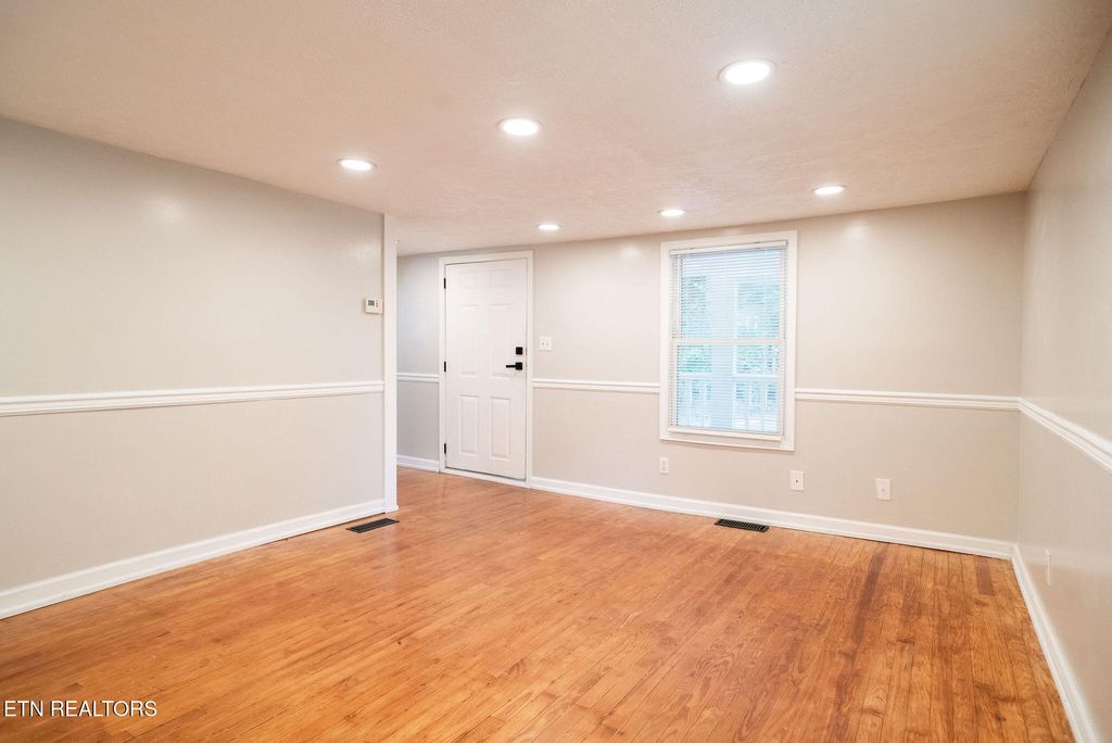 Photo of 132 Watauga Ave, Knoxville, TN 37917 (MLS # 1317446)