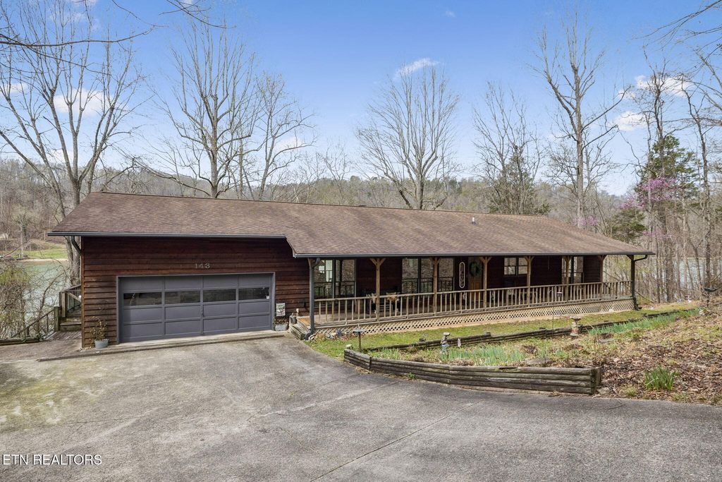 Photo of 143 Bendamere Drive, Kingston, TN 37763 (MLS # 1327909)