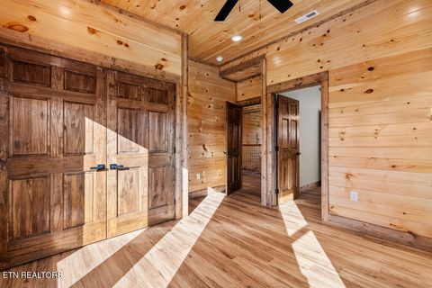 Tiny photo for 737 Bullwinkle Way, Sevierville, TN 37862 (MLS # 1324781)