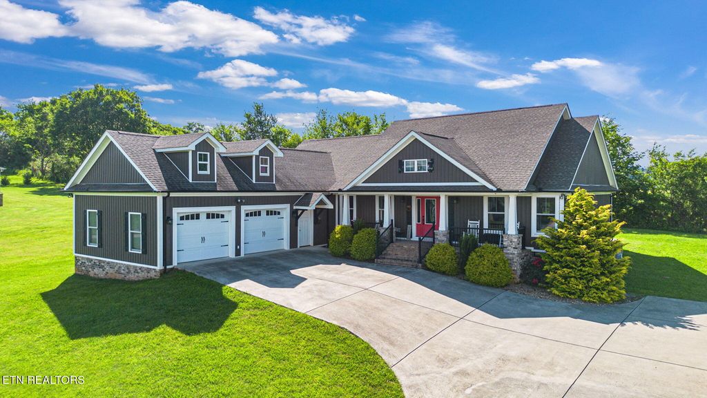 Photo of 378 Leeper Overlook, Dandridge, TN 37725 (MLS # 1305224)