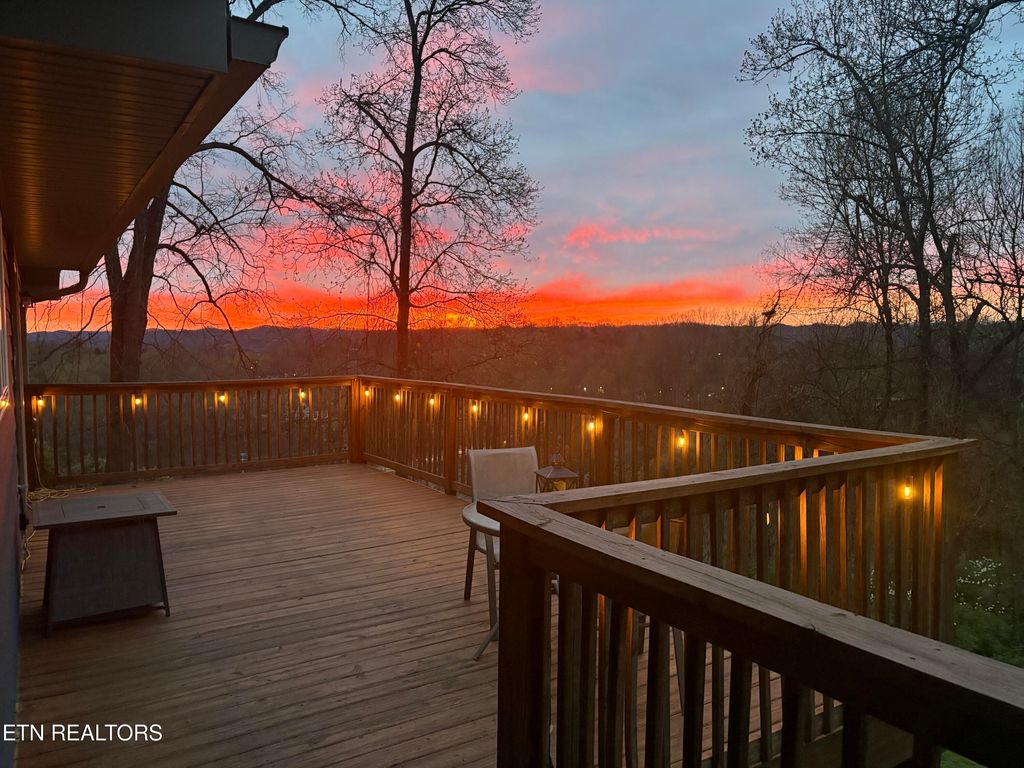 Photo of 107 Timbercrest Lane, Clinton, TN 37716 (MLS # 1332353)