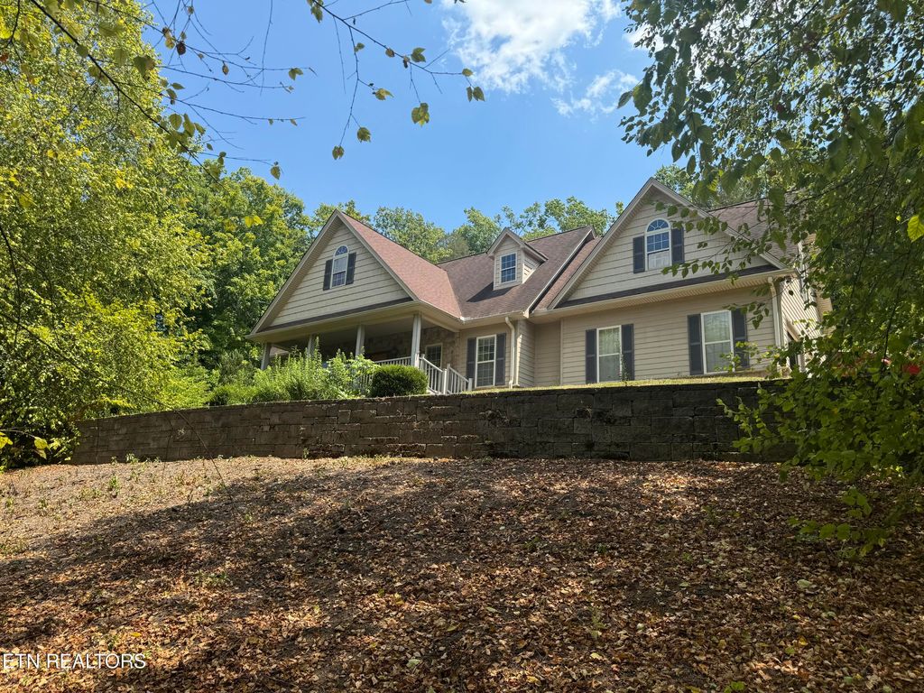 Photo of 400 Eagle Ridge, Tazewell, TN 37879 (MLS # 1270367)