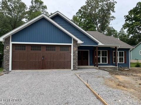 Photo of 156 Pomeroy Drive, Crossville, TN 38558 (MLS # 1342790)