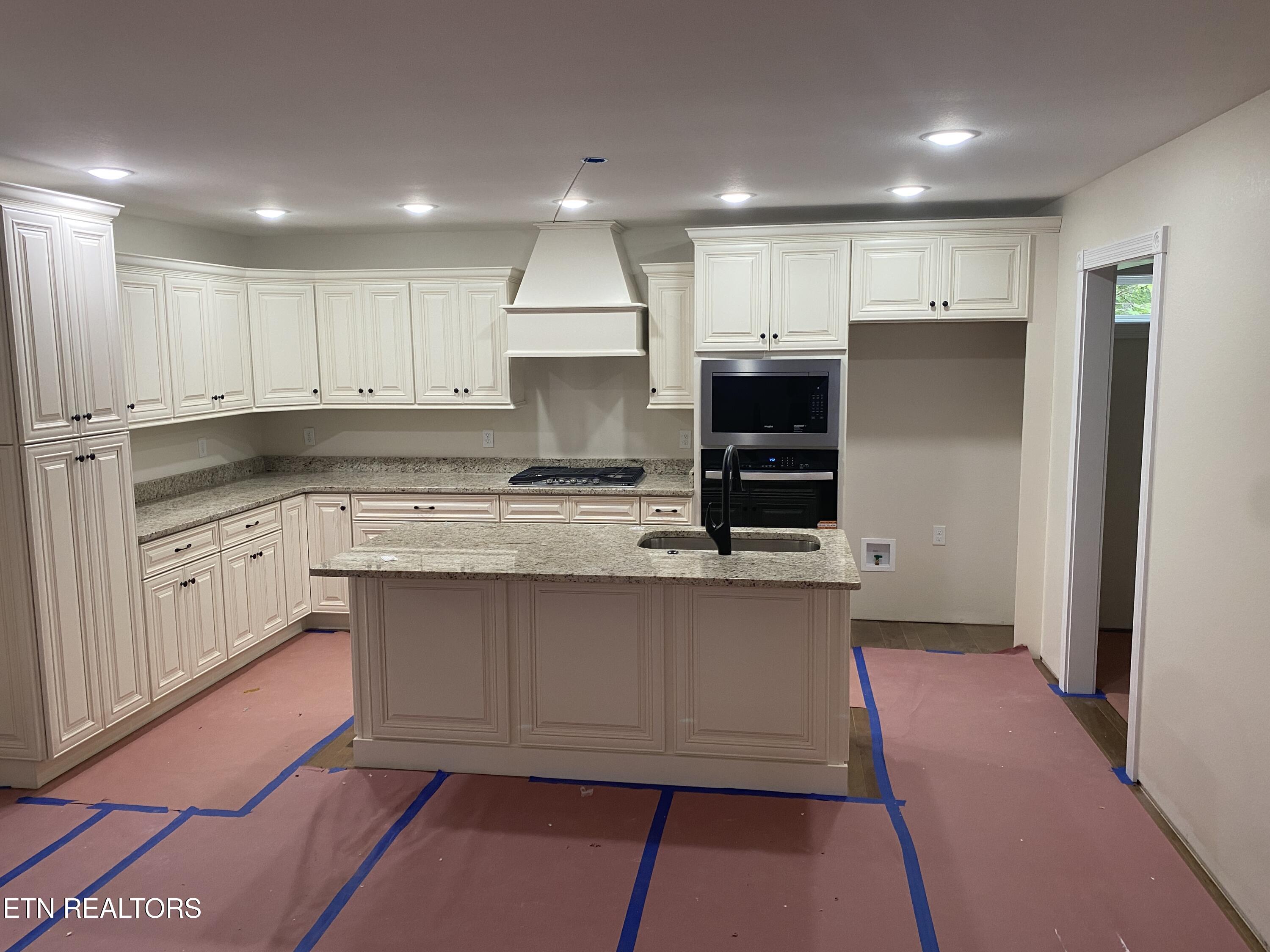 233 Albemarle Circle