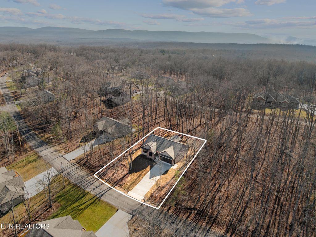 Photo of 233 Albemarle Circle, Fairfield Glade, TN 38558 (MLS # 1304609)