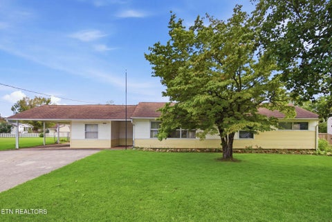 Photo of 4308 NW Roaming Rd, Knoxville, TN 37912 (MLS # 1353423)