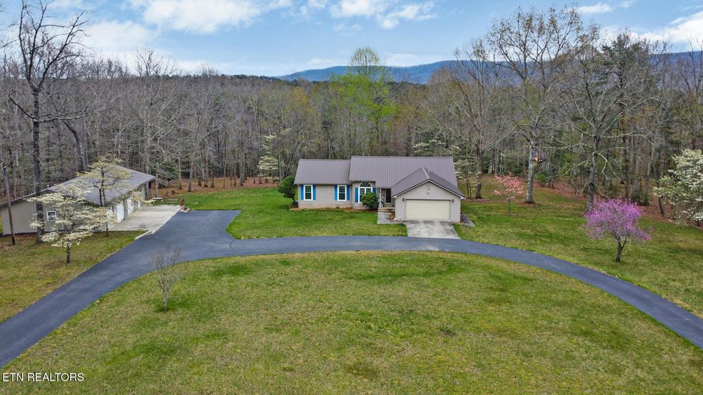 Photo of 281 Hatler Rd, Crossville, TN 38555 (MLS # 1296214)