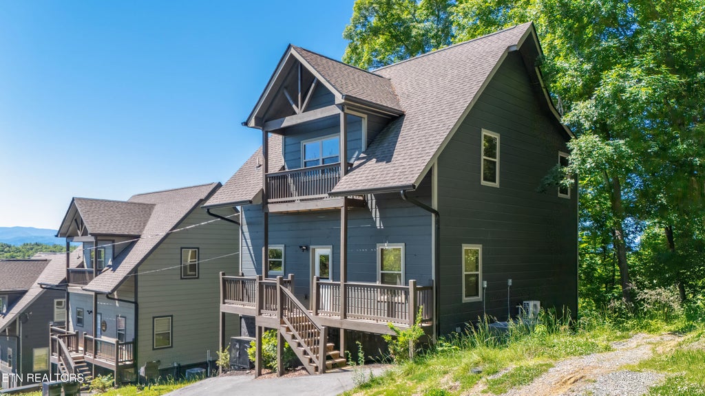 Photo of 2127 Eagle Feather Drive, Sevierville, TN 37876 (MLS # 1359007)