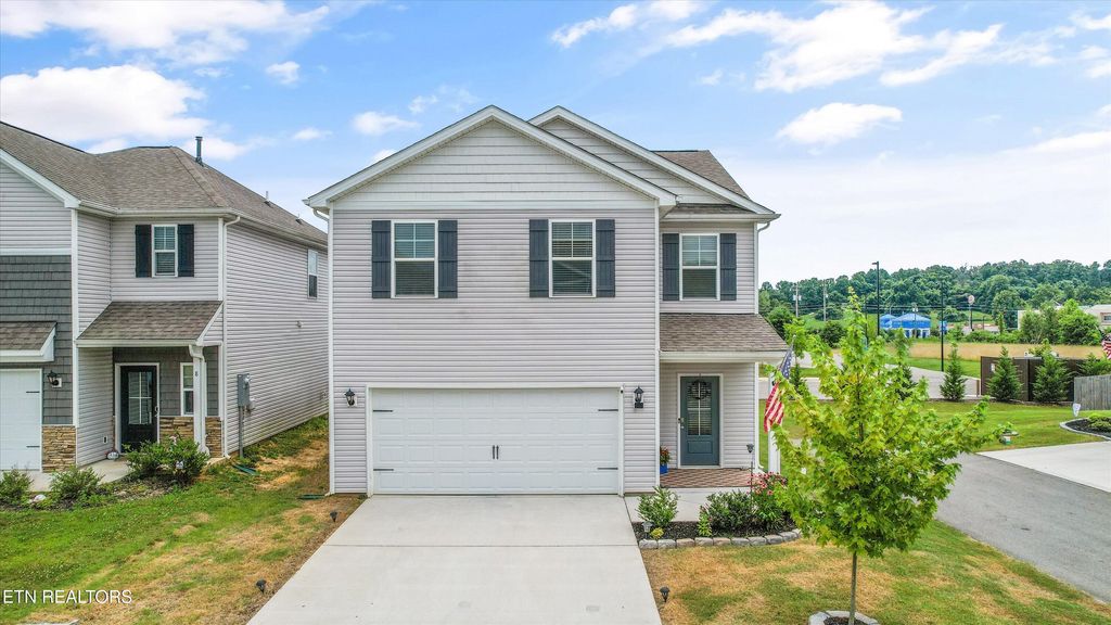 Photo of 7 Chestnut Court, Clinton, TN 37716 (MLS # 1307205)