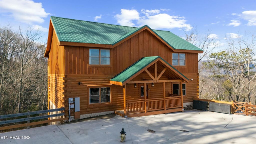 Photo of 3725 Tilda Hilltop Way Way, Pigeon Forge, TN 37862 (MLS # 1287951)