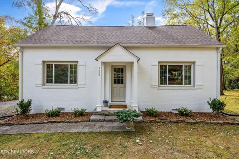 Photo of 129 W Norris Rd, Norris, TN 37828 (MLS # 1330333)