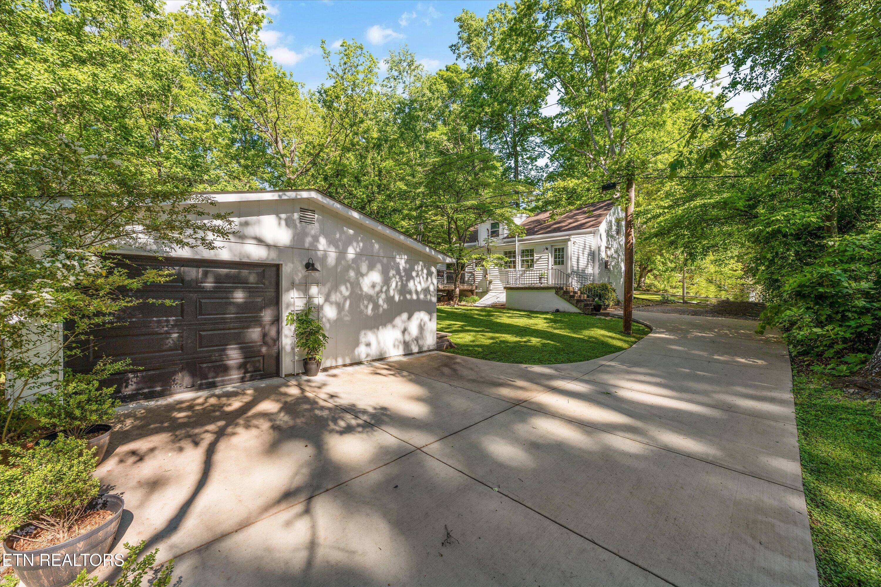 129 W Norris Rd