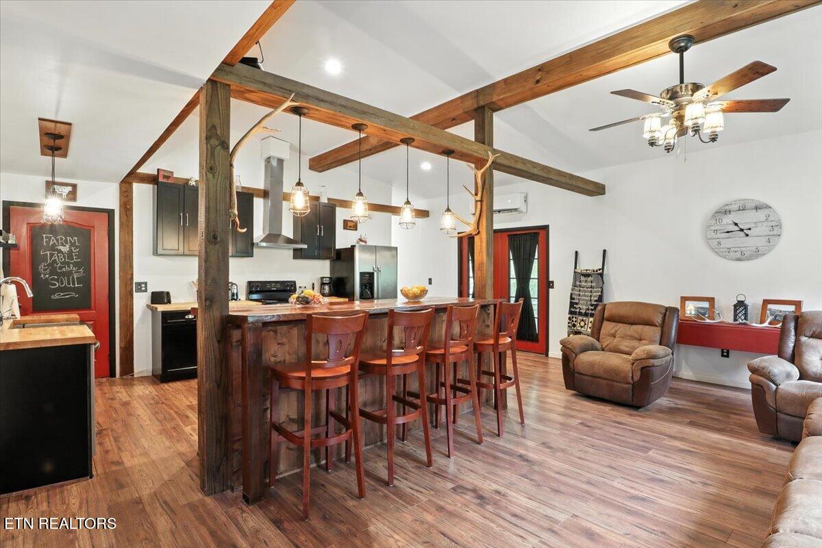 106 Barker Rd