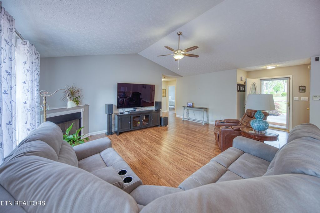 Photo of 6124 Rivers Run Drive, Knoxville, TN 37914 (MLS # 1337015)