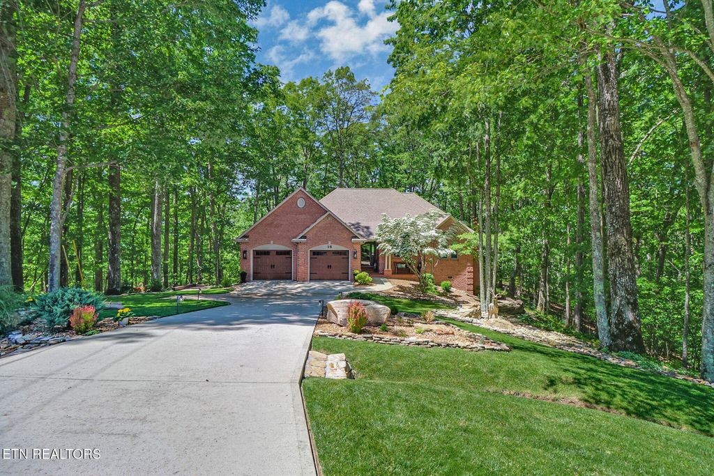 Photo of 15 Quill Court, Crossville, TN 38558 (MLS # 1305208)