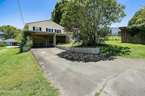 Tiny photo for 611 W 6th Ave, Lenoir City, TN 37771 (MLS # 1341456)