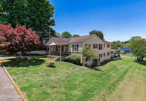 Tiny photo for 611 W 6th Ave, Lenoir City, TN 37771 (MLS # 1341456)