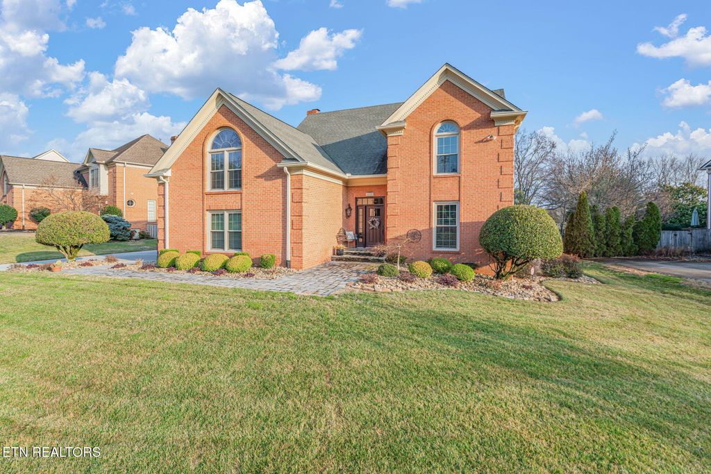 Photo of 609 Sedgley Drive, Knoxville, TN 37922 (MLS # 1330033)