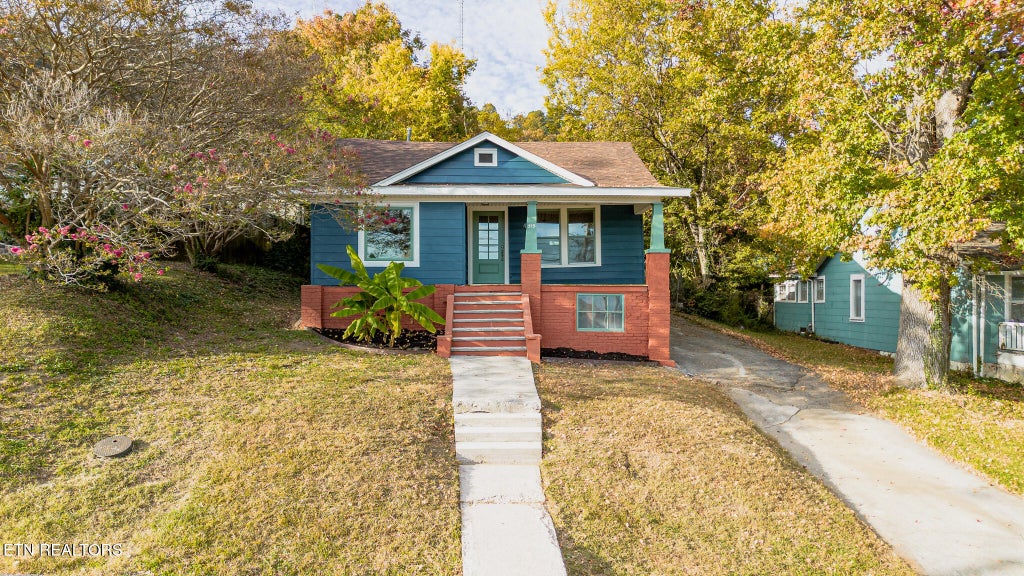 Photo of 519 Watauga Ave, Knoxville, TN 37917 (MLS # 1360552)