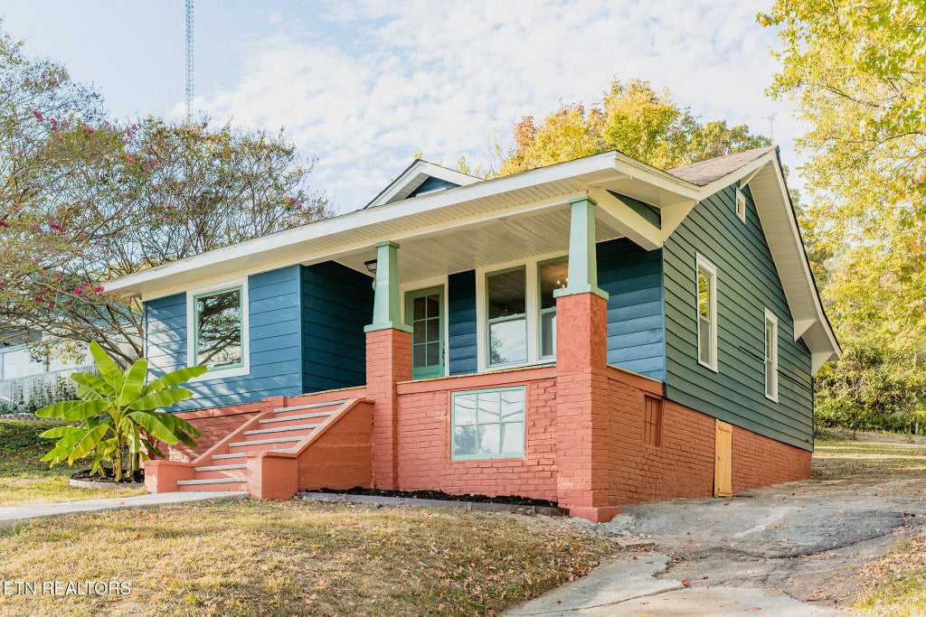 Photo of 519 Watauga Ave, Knoxville, TN 37917 (MLS # 1360552)