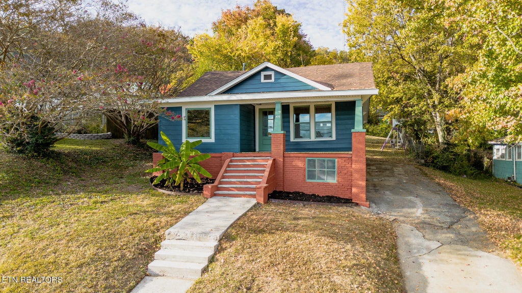 Photo of 519 Watauga Ave, Knoxville, TN 37917 (MLS # 1360552)
