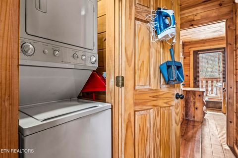 Tiny photo for 1110 Elm Court Ct, Sevierville, TN 37876 (MLS # 1298420)