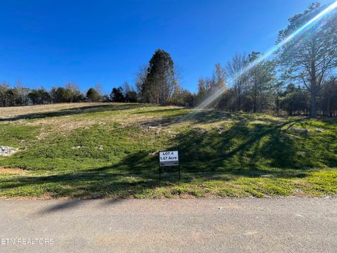 Photo of 3830 Lakeside Estates Way, Louisville, TN 37777 (MLS # 1329180)