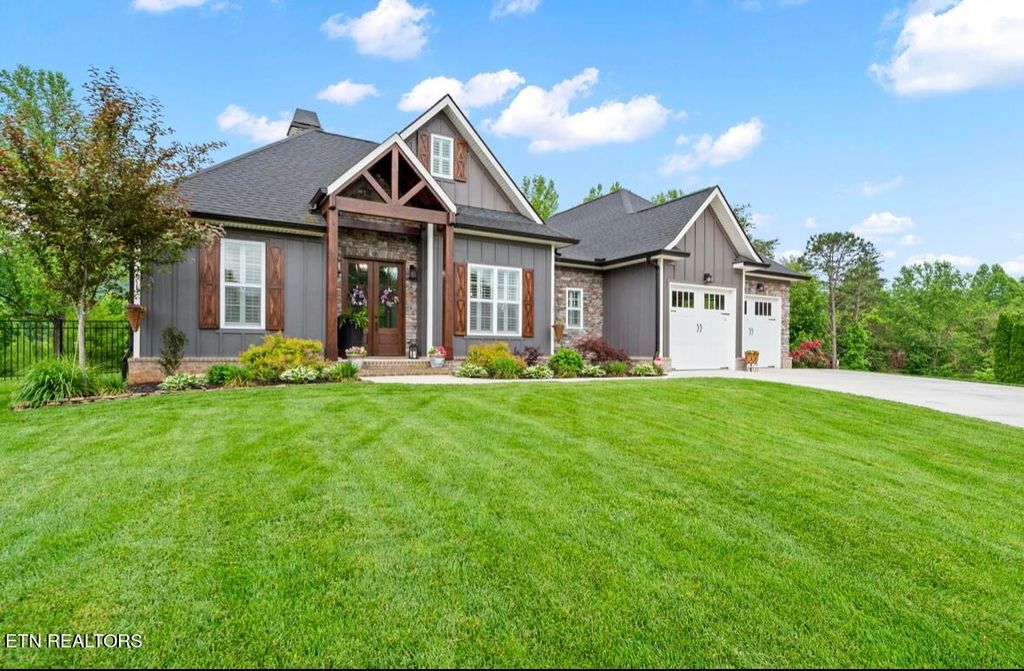 Photo of 219 Flintlock Court, Townsend, TN 37882 (MLS # 1263150)