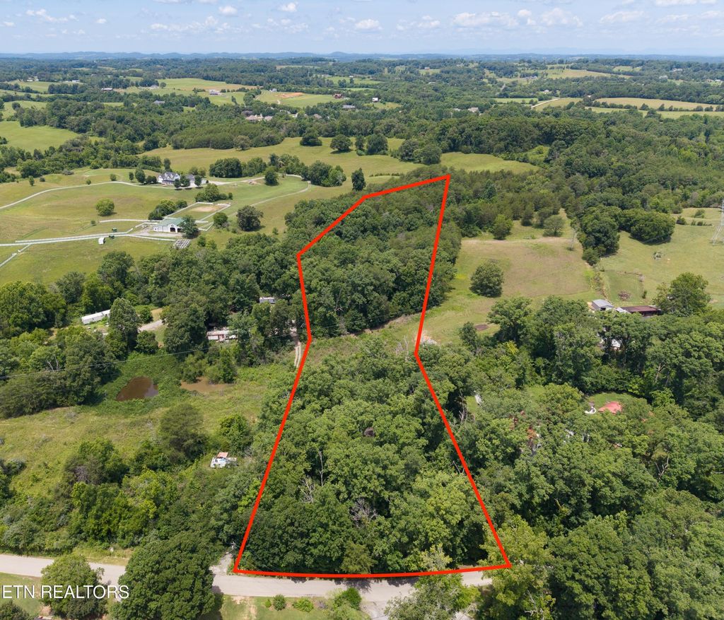 Photo of 1919 Reagan Mill Rd, Maryville, TN 37803 (MLS # 1346047)