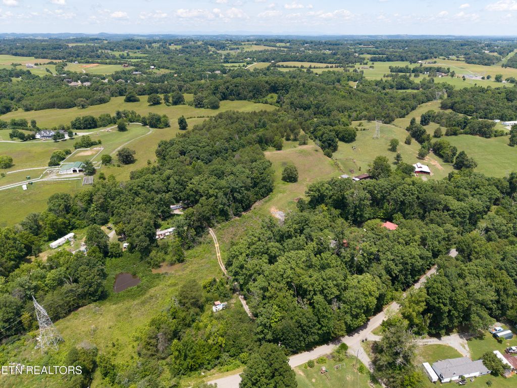 Photo of 1919 Reagan Mill Rd, Maryville, TN 37803 (MLS # 1346047)