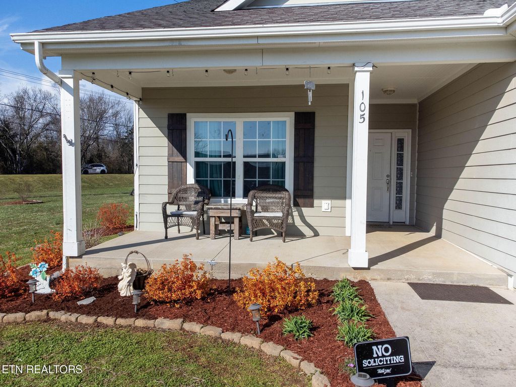 Photo of 105 Legacy Park Blvd, Loudon, TN 37774 (MLS # 1331828)
