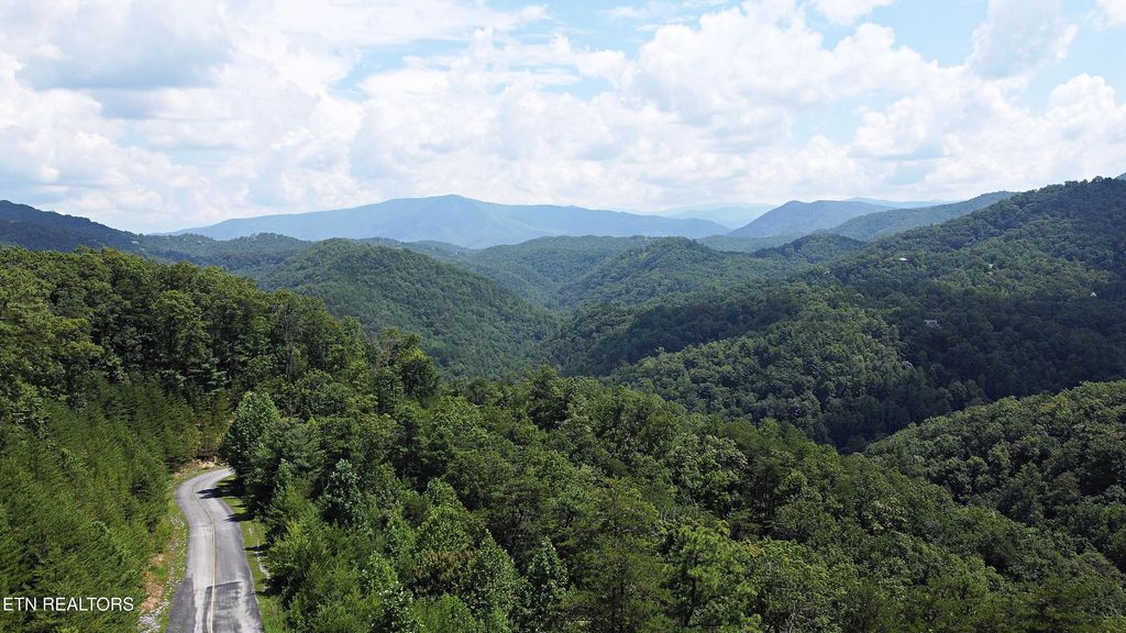 Photo of 0 Flintlock Lane, Sevierville, TN 37862 (MLS # 1312813)