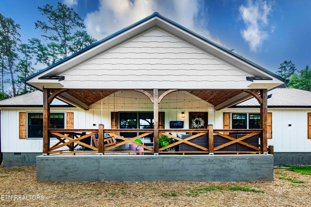 Photo of 462 Nursery Rd, Dandridge, TN 37725 (MLS # 1352229)